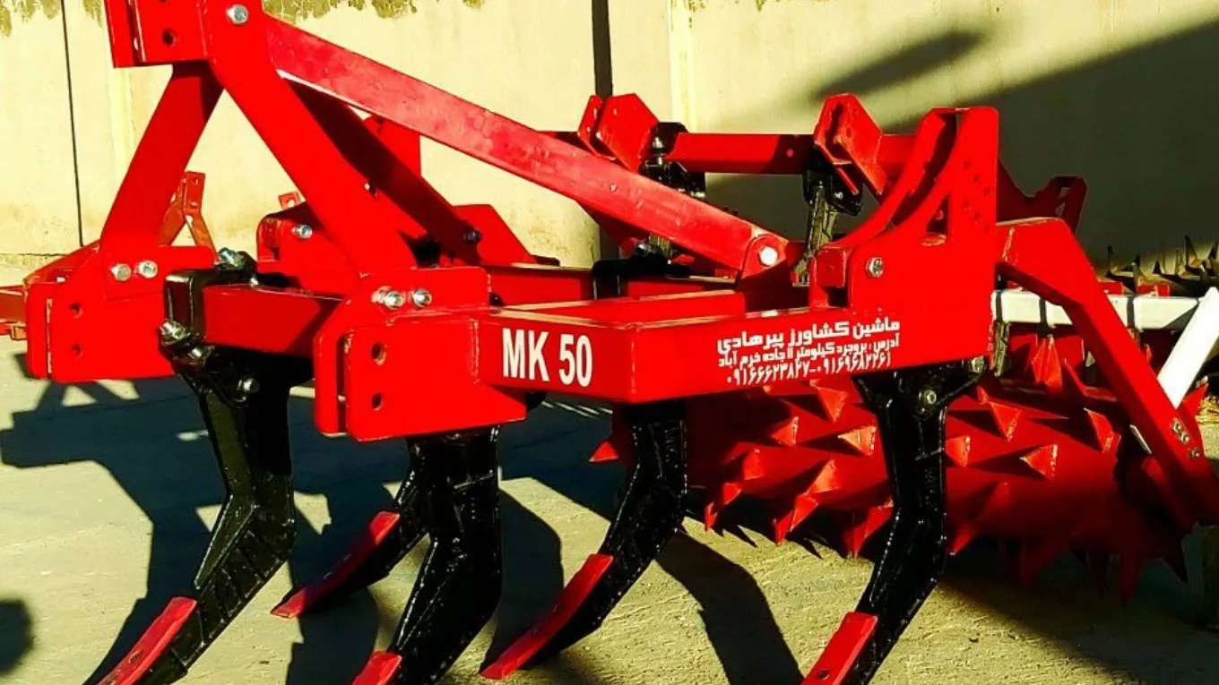 ماشین کشاورز پیرهادی